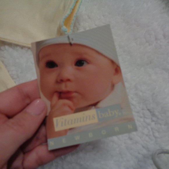 VITAMINS Baby 2 Piece Bunny Outfit with Rattles in Feet Size 6 - 9 Month… - Picture 5 of 9